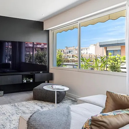 Luxurious Penthouse Rooftop Martinez Croisette Apartment Cannes