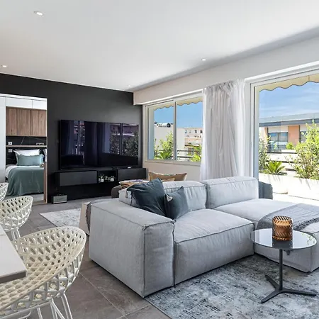 Luxurious Penthouse Rooftop Martinez Croisette