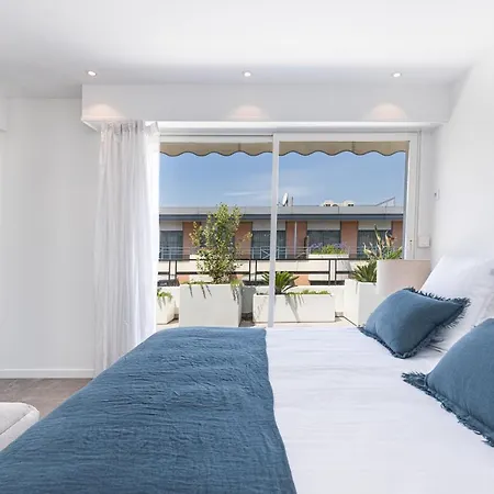 Luxurious Penthouse Rooftop Martinez Croisette Apartment *
