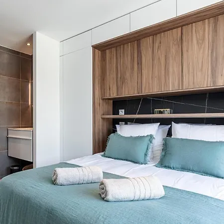 Luxurious Penthouse Rooftop Martinez Croisette Apartment Cannes